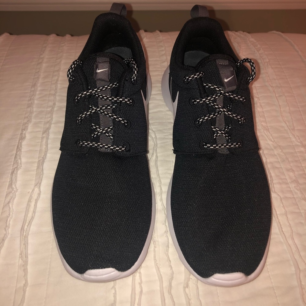 Nike Roshe One (Black)